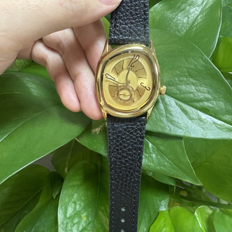 Irregular Twisted Watch Men's and Women's Belts Quartz Watch